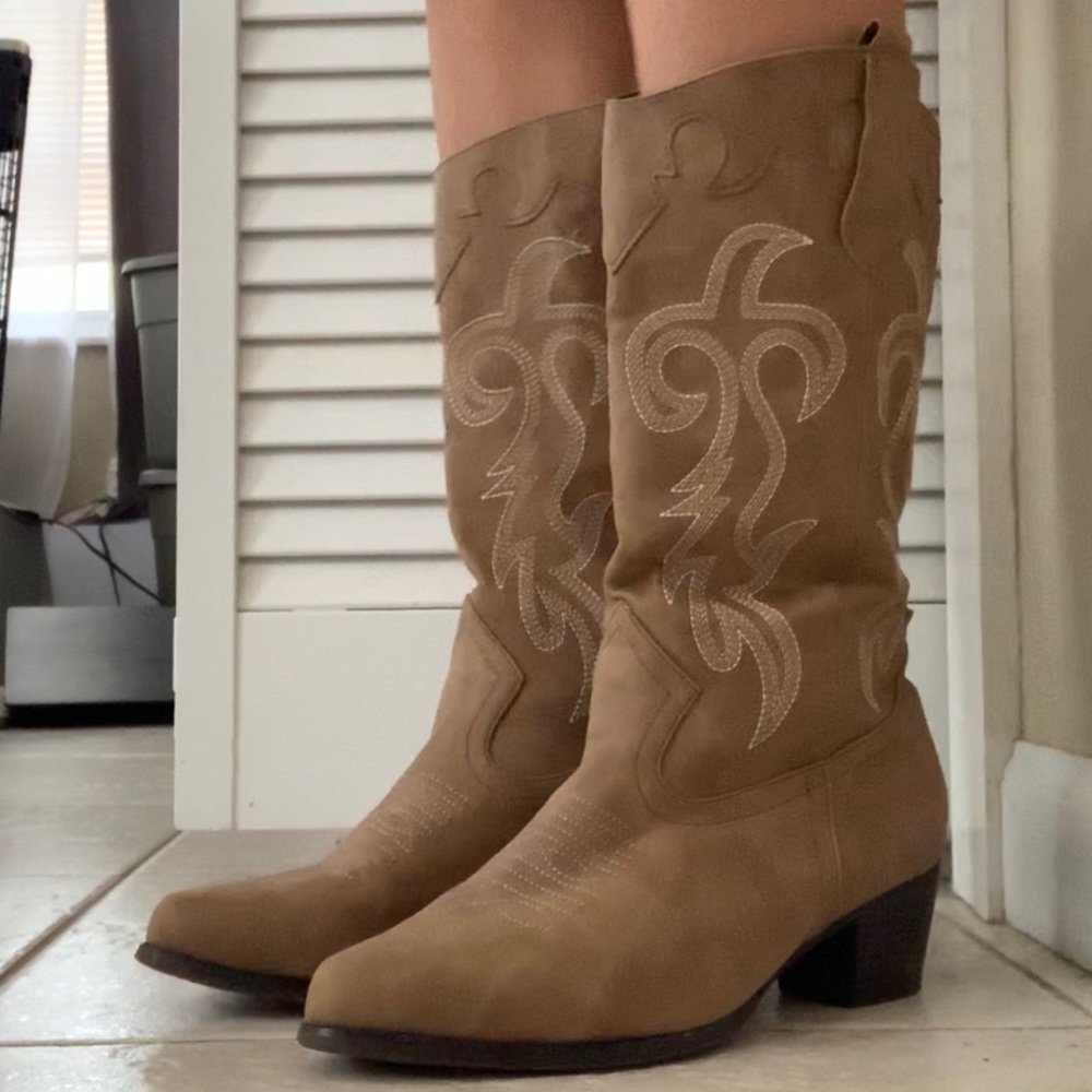 COPY - Women’s Tan Cowboy Boots